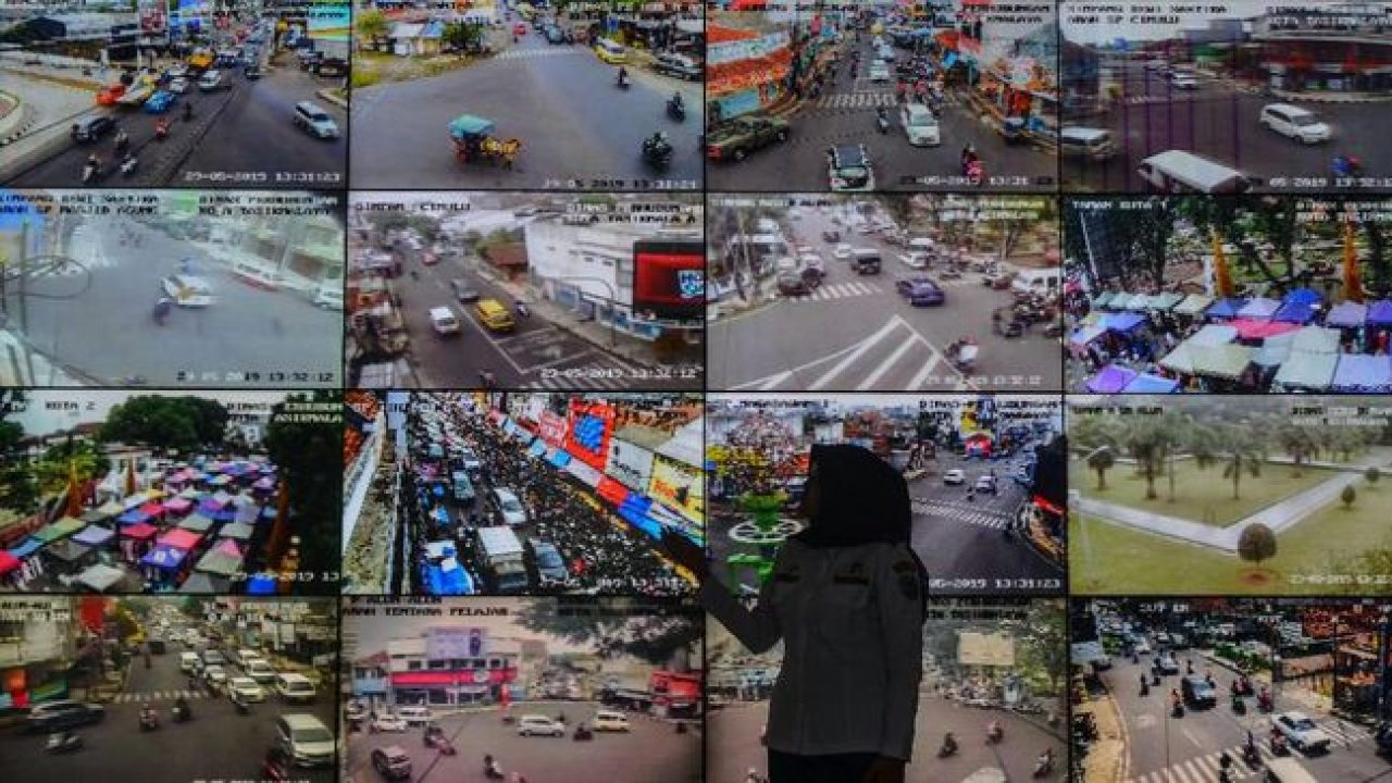 Monitoring Lalu Lintas Semarang Melalui CCTV Online